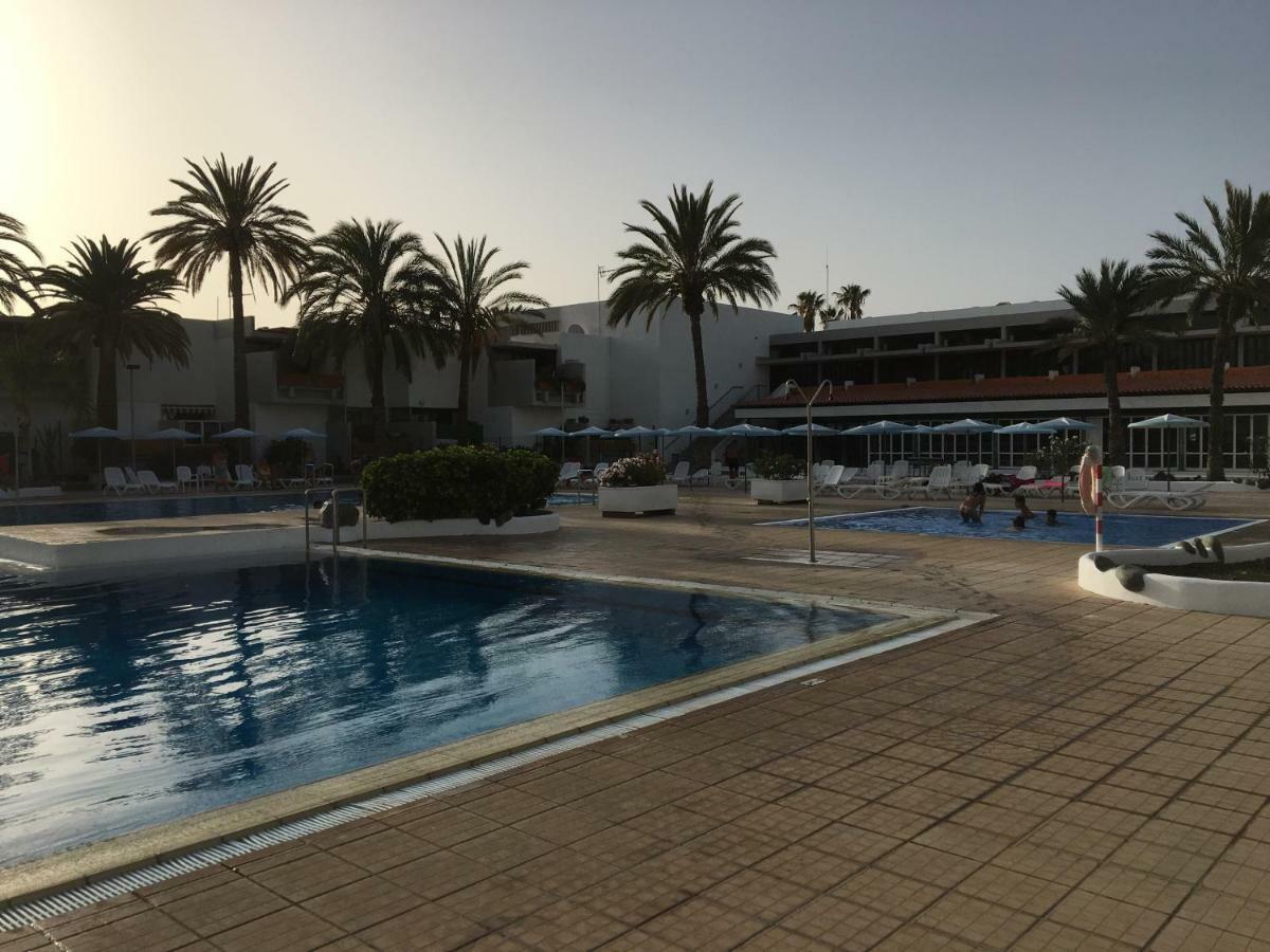 Residencial Primavera Costa Del Silencio Bagian luar foto